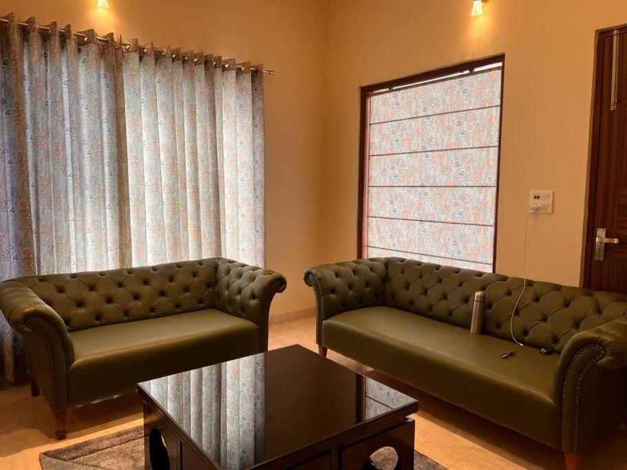 5Bhk Home Away From Home At Ranjit Avenue Amritsar Exteriör bild
