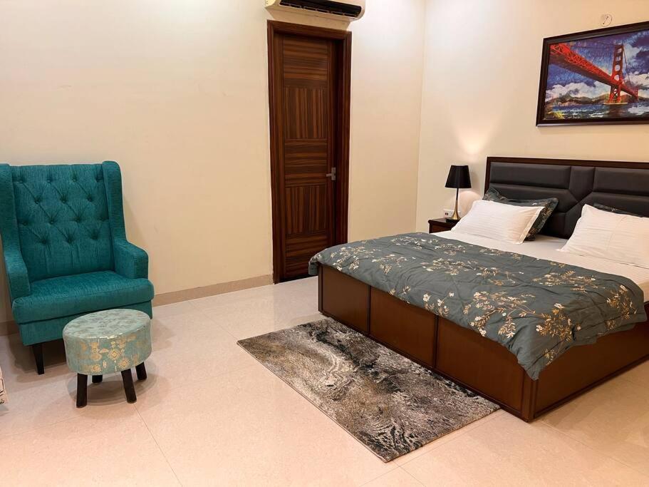 5Bhk Home Away From Home At Ranjit Avenue Amritsar Exteriör bild
