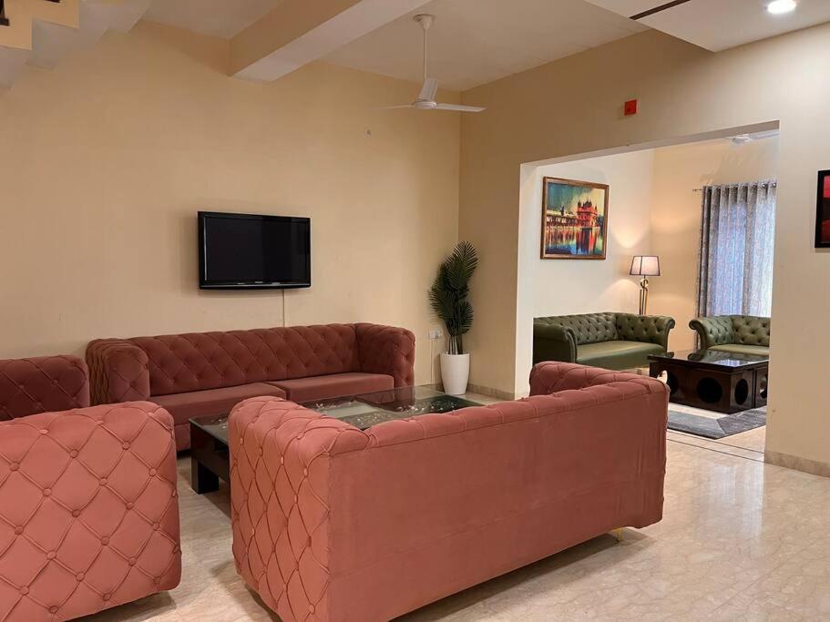 5Bhk Home Away From Home At Ranjit Avenue Amritsar Exteriör bild
