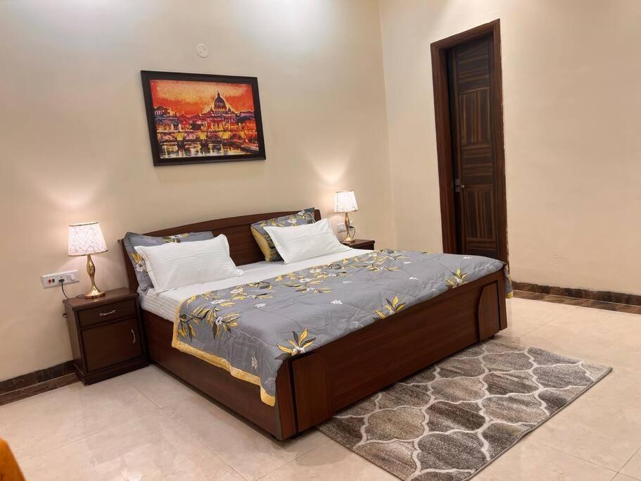 5Bhk Home Away From Home At Ranjit Avenue Amritsar Exteriör bild