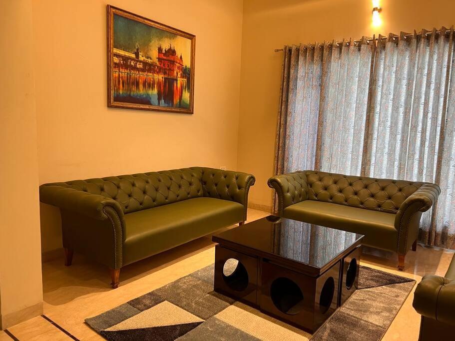 5Bhk Home Away From Home At Ranjit Avenue Amritsar Exteriör bild