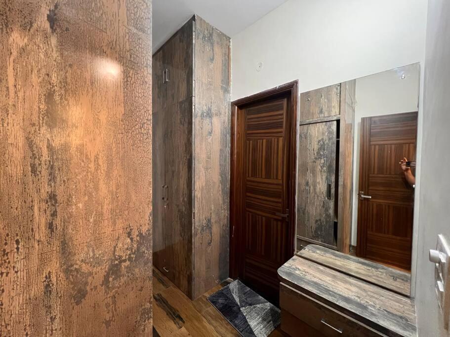 5Bhk Home Away From Home At Ranjit Avenue Amritsar Exteriör bild