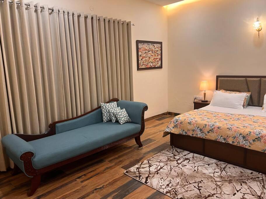 5Bhk Home Away From Home At Ranjit Avenue Amritsar Exteriör bild